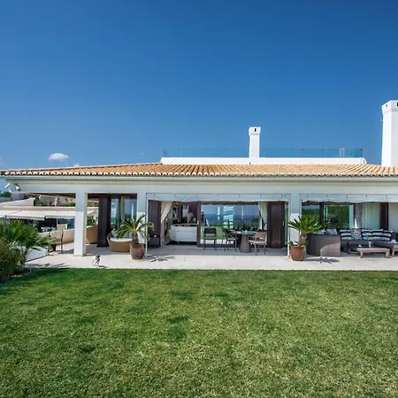 Вилла Outstanding Algarve 8 Bedrooms Agua Grande Deluxe Amazing Sea Views Jacuzzi Gym *